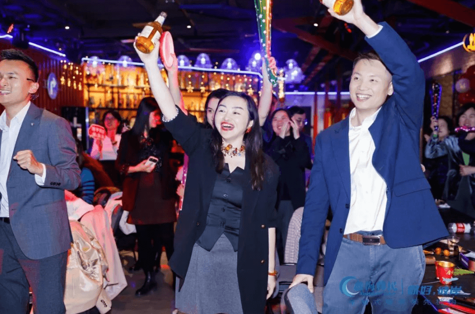 鑫海移民北京总部年会圆满落幕：新征程，新起点，共赴辉煌未来！