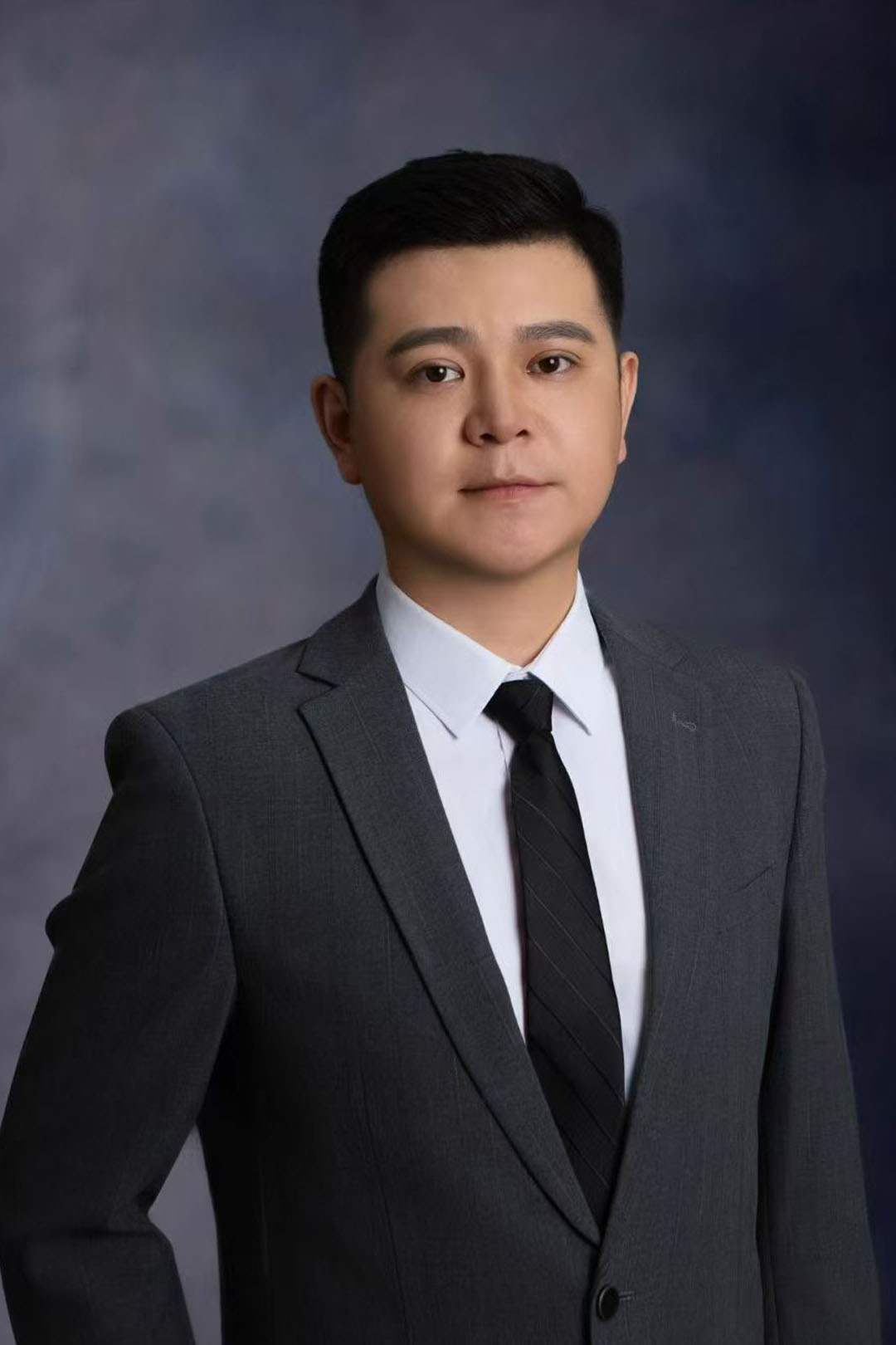 资深移民顾问 Alan